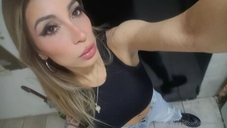 Esthefanya 無料スター ギャラリー