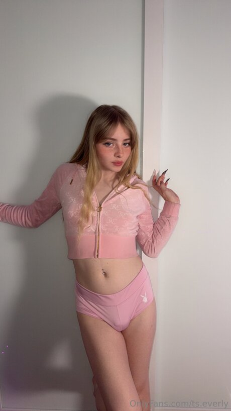 Ts Everly 美しいモデル ギャラリー