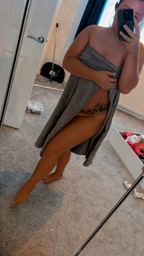 Nickiibabefree トップ女優 画像