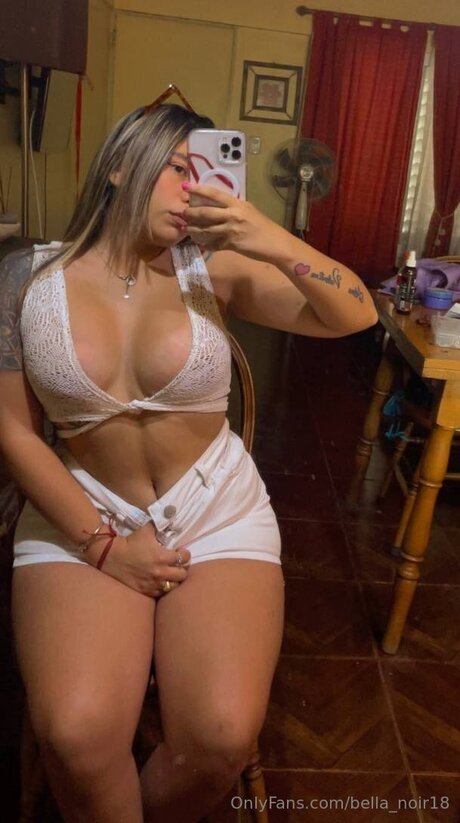 Bella Noir18 ヌードスター 写真