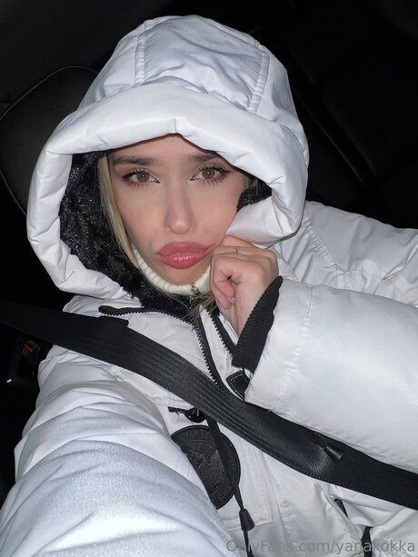 Yanakokka トップモデル 写真