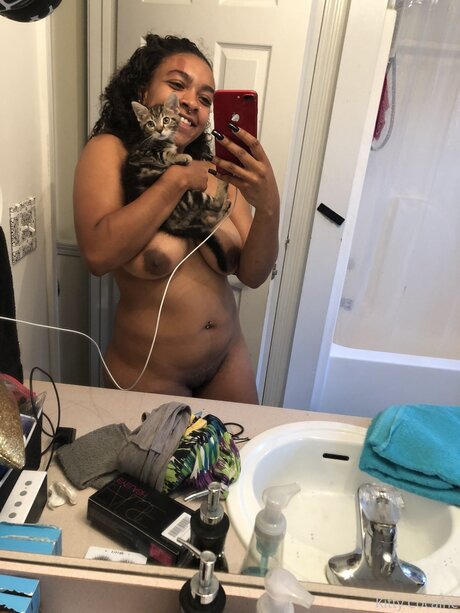 Kittycocaine エロティックモデル 写真