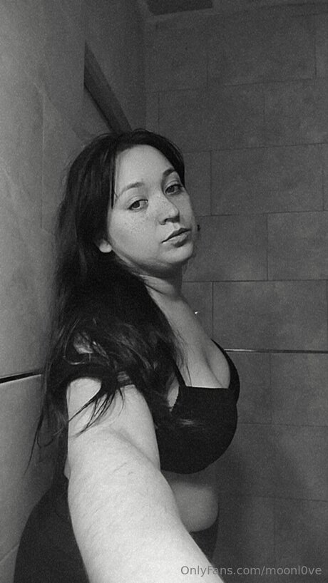 Moonl0ve HDスター ギャラリー