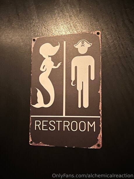 Alchemicalreaction ポルノスター エロティック アーカイブ