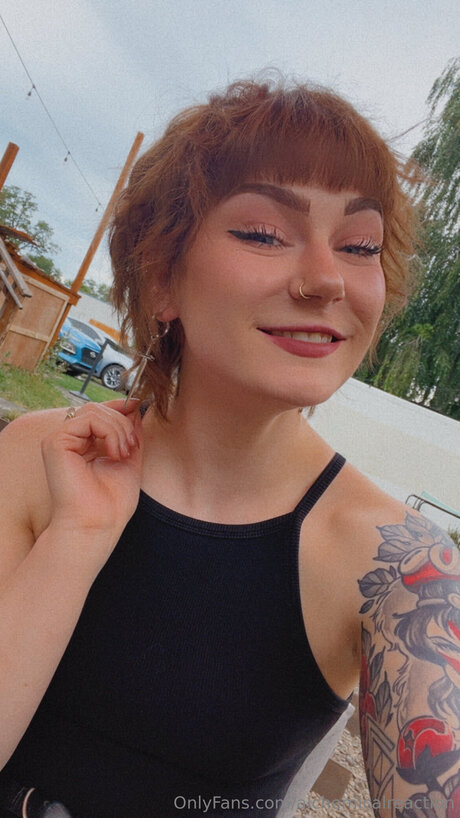 ダウンオンリーファン セクシー 写真