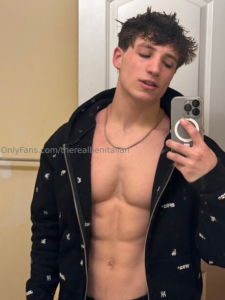 Therealbenitalian ホットなモデル 写真