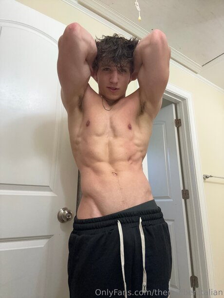 ビキニプリンセスオンリーファンズ エロ 写真