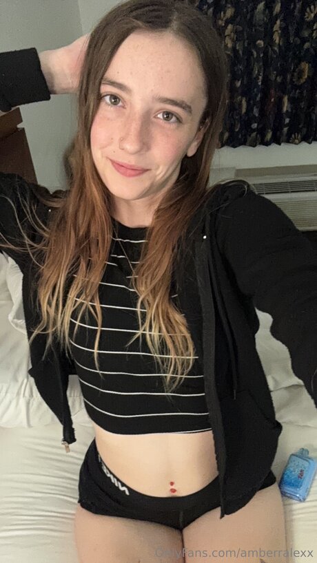 Amberralexx ポルノスター ヌード 写真