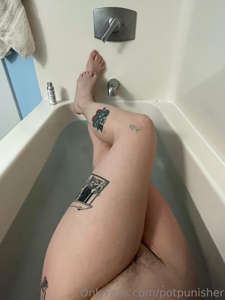 Potpunisher セックス女優 写真