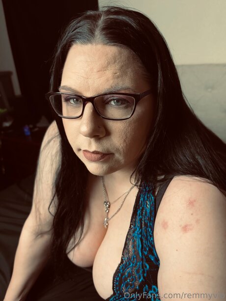 金髪の顔射オンリーファンズ ポルノ 写真