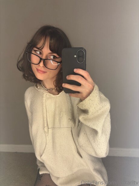 ビキニプリンセスオンリーファンズ ホット裸 画像