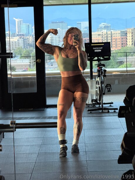 Lizlovelive 1995 最高のスター 画像