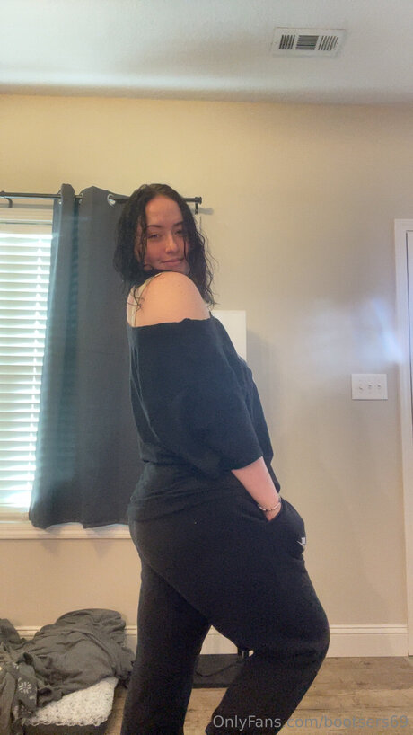 巨大ディルドオンリーファンズ セクシーヌード 写真