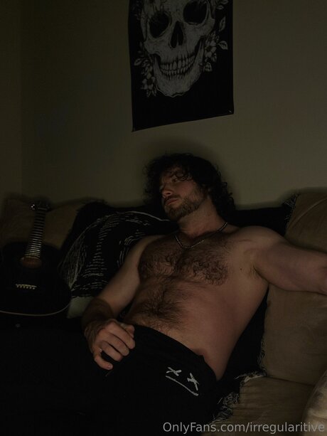 Irregularitive ポルノモデル 画像