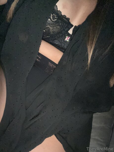 U217598164 美しいモデル 写真