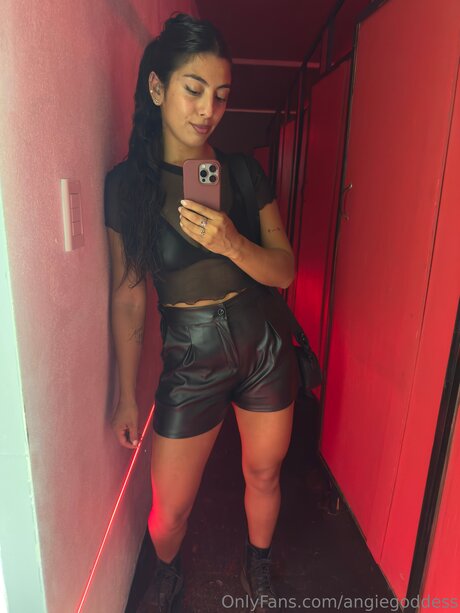 Angiegoddess 裸モデル アーカイブ