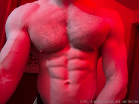 August Berlinger ポルノスター パーフェクト 写真