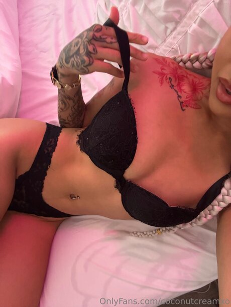 Coconutcreamxo ポルノモデル 画像