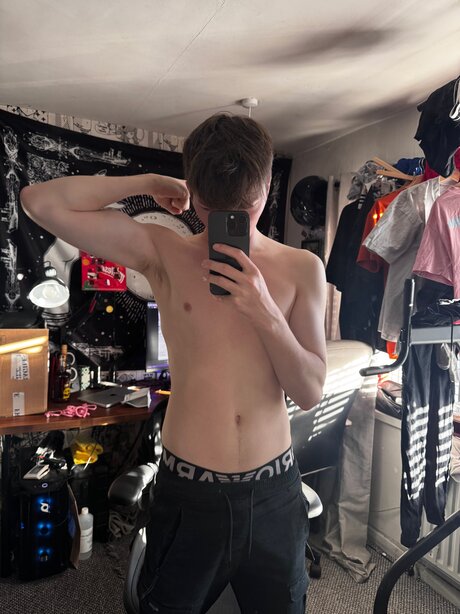 Thebeeb0i かわいいモデル 画像