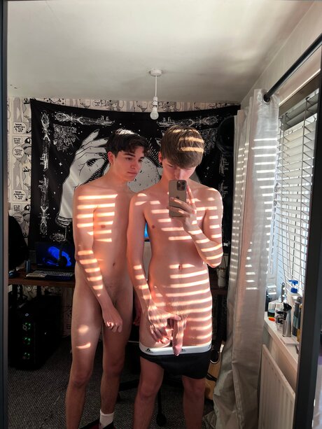 黒檀BDSMオンリーファンズ ポルノ 画像