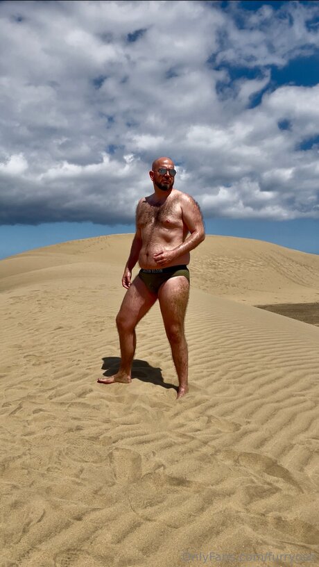 Furryoso アダルトスター 写真