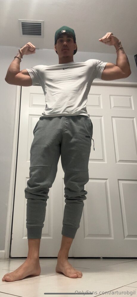 Diegobgil 裸のモデル 写真