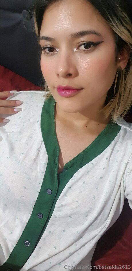 巨乳タトゥーオンリーファンズ セクシーヌード 画像