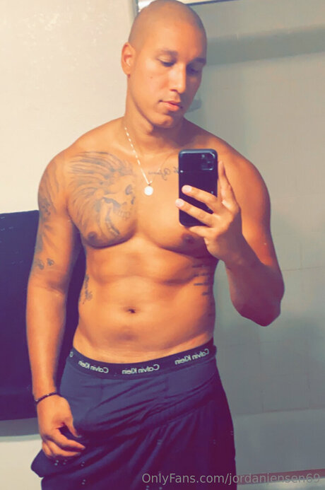 Jordanjensen69 美しいモデル 画像