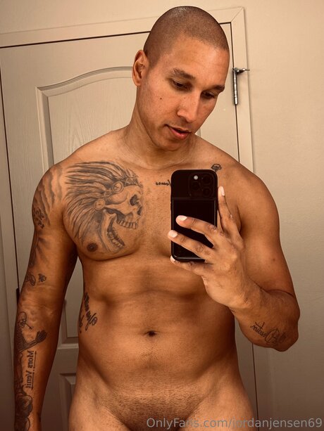 Jordanjensen69 アートモデル ギャラリー