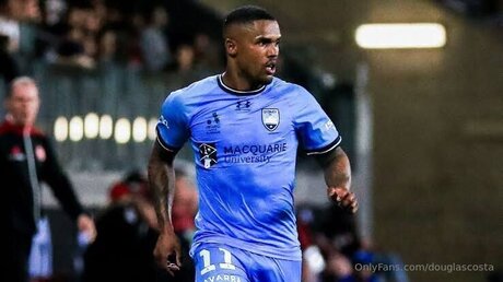 Douglascosta ポルノスター ヌード 写真