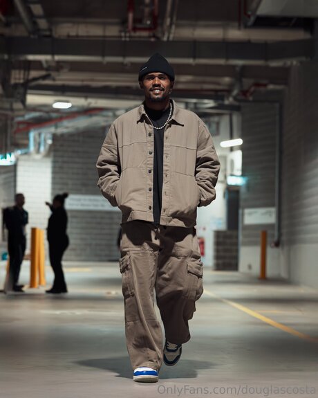 Douglascosta 独占スター アーカイブ