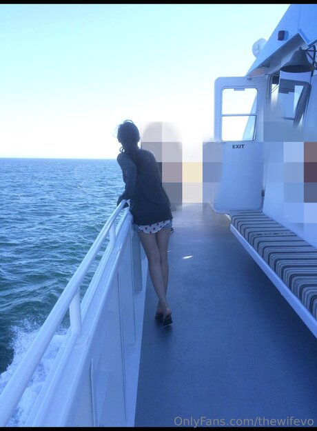 ぽっちゃりプリンセスオンリーファンズ ポルノ 写真