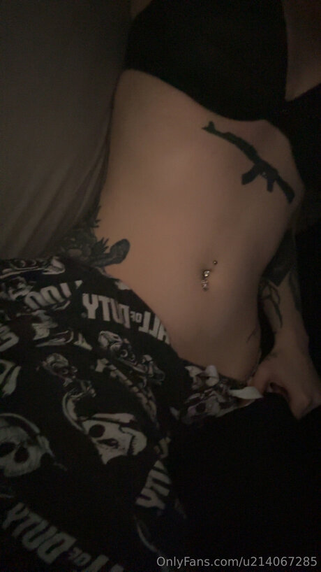 U214067285 ホットモデル 写真