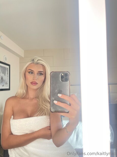 Kaitlynxo アートモデル 写真