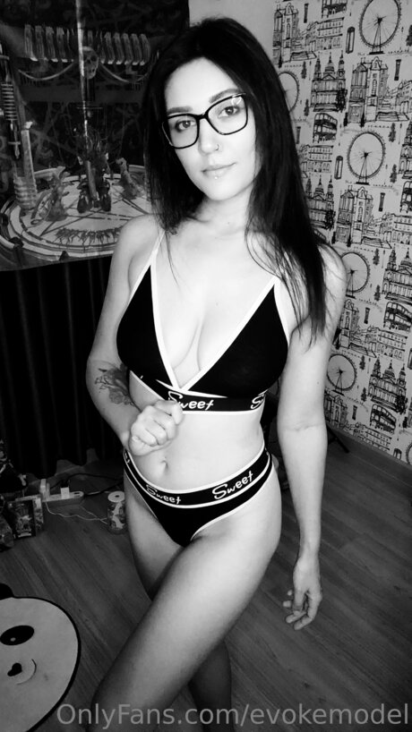 ニューハーフが男とセックスするオンリーファンズ ヌード 写真