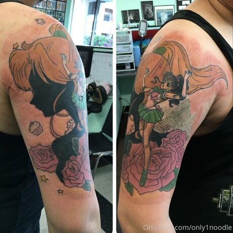 裸の女の子オンリーファンズ ポルノグラフィック 写真