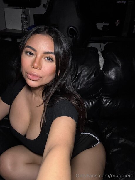 Loveelunaaa トップポルノスター 写真