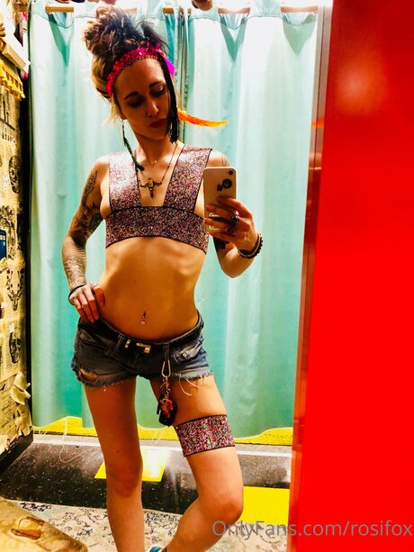 Rosifox エロティック女優 画像