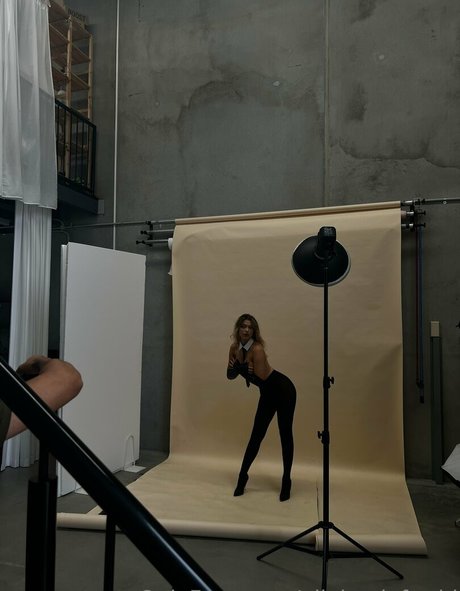 Ella Jayde Ford エロティック女優 アーカイブ