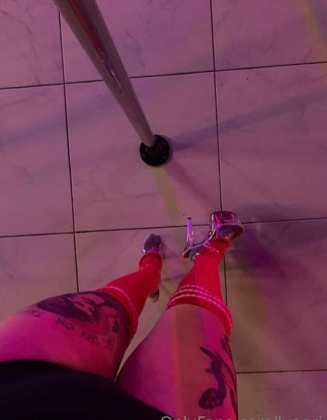 アウトドア 熟女 オンリーファンズ 可愛い 写真