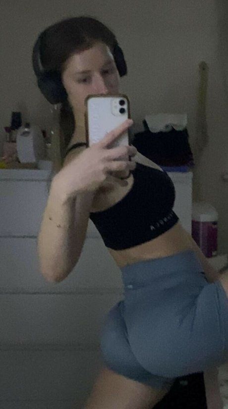 熟女の手コキオンリーファンズ セクシー 写真