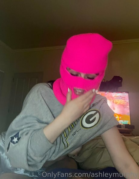 バン・オンリーファンズ 裸 写真