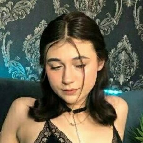 celine naughty ホット女優 アーカイブ