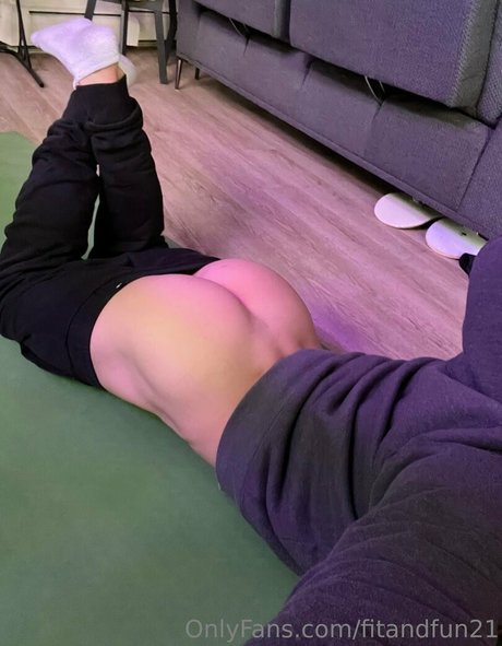 肉厚熟女オンリーファンズ アートヌード 画像