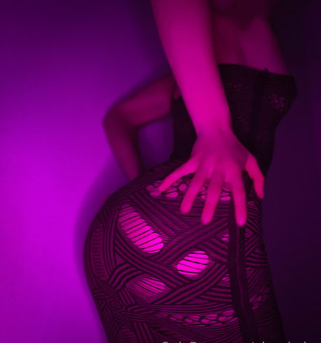 ティーンランジェリーオンリーファンズ 無料ポルノ 画像