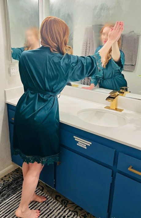 danijensen スター ヌード 画像