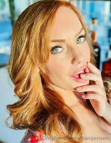 danijensen 独占スター ギャラリー