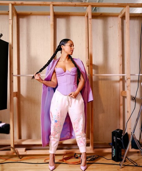 Alicia Keys 裸の女優 画像