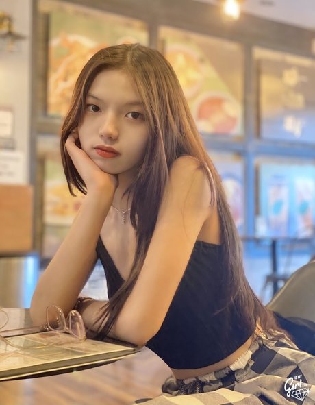 Bhel Esguerra トップポルノスター 写真