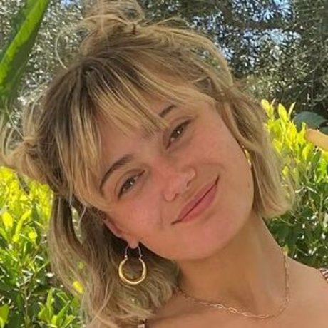 Ella Purnell 裸の女優 写真